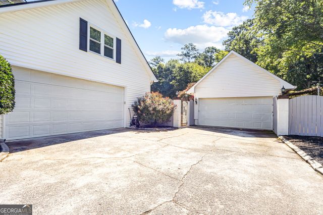 1030 Hickory Ridge Drive, Macon, GA 31204