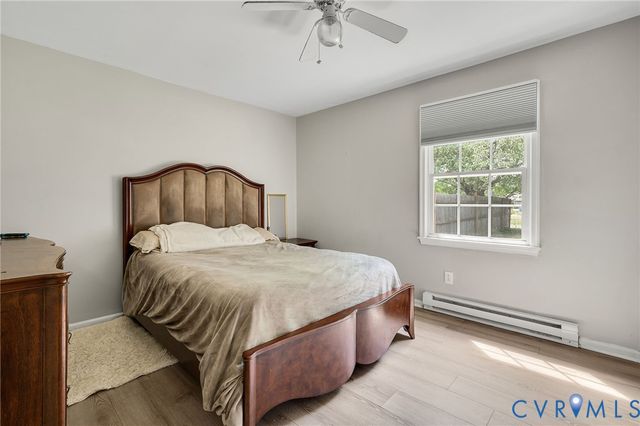 3902 Gloucester Dr, Hopewell, VA 23860