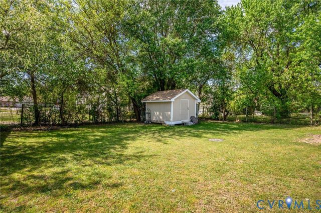 3902 Gloucester Dr, Hopewell, VA 23860