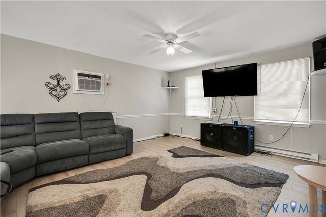 3902 Gloucester Dr, Hopewell, VA 23860