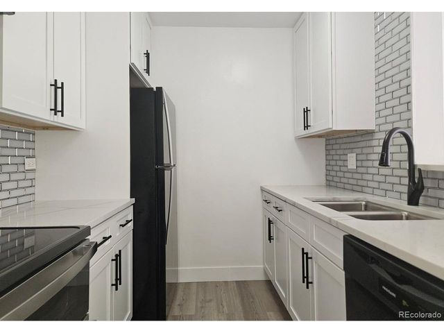 2281 S Vaughn Way 1-209A, Aurora, CO 80014