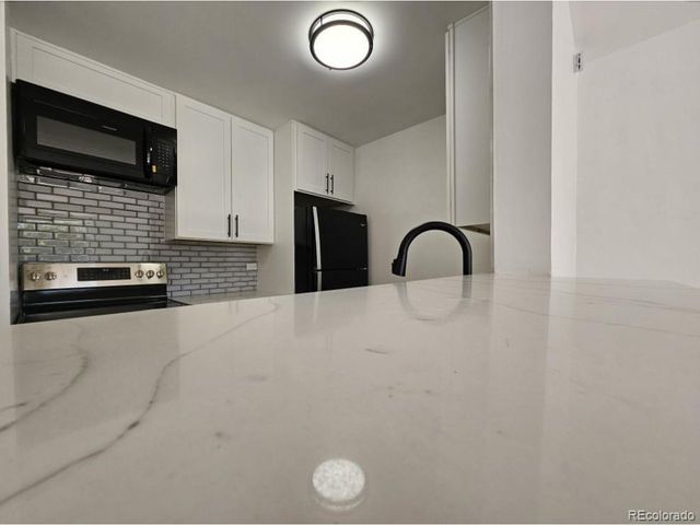 2281 S Vaughn Way 1-209A, Aurora, CO 80014
