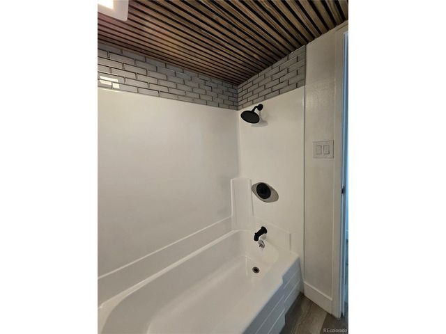 2281 S Vaughn Way 1-209A, Aurora, CO 80014