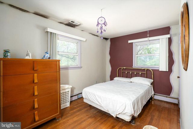 239 BAKERS BASIN RD, Trenton, NJ 08648