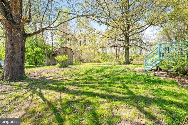 239 BAKERS BASIN RD, Trenton, NJ 08648