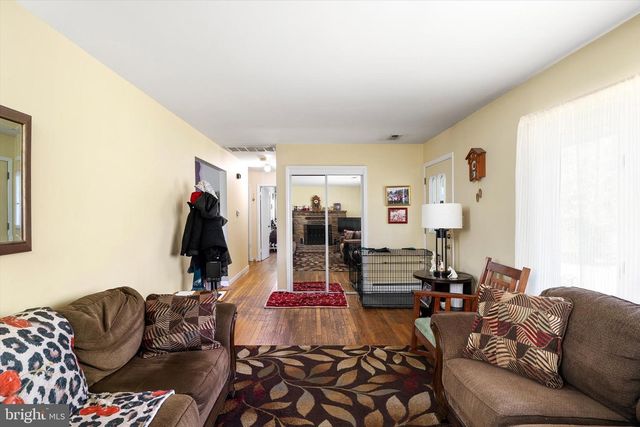 239 BAKERS BASIN RD, Trenton, NJ 08648