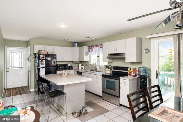 239 BAKERS BASIN RD, Trenton, NJ 08648