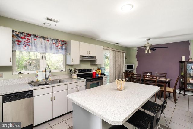 239 BAKERS BASIN RD, Trenton, NJ 08648