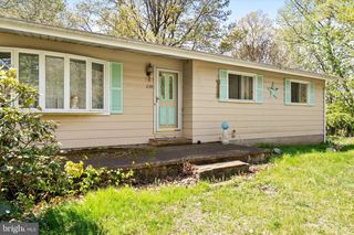 239 BAKERS BASIN RD, Trenton, NJ 08648