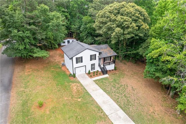 216 Highland Drive, Mcdonough, GA 30253