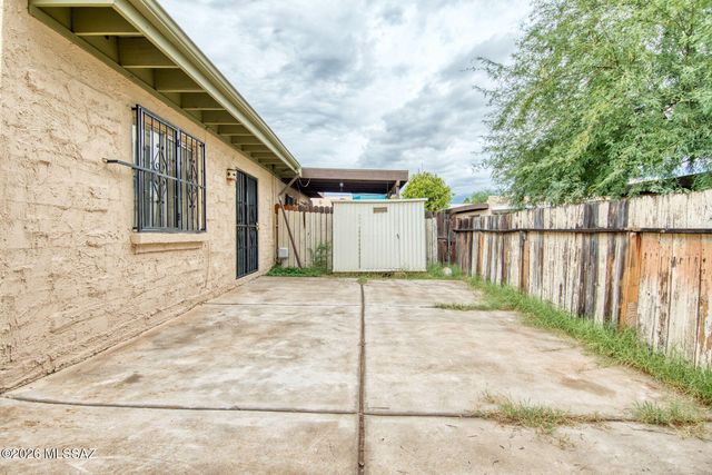 1948 W Amy Drive, Tucson, AZ 85705