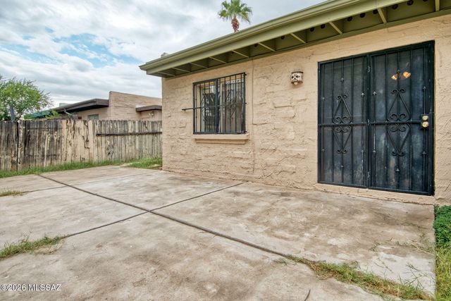 1948 W Amy Drive, Tucson, AZ 85705