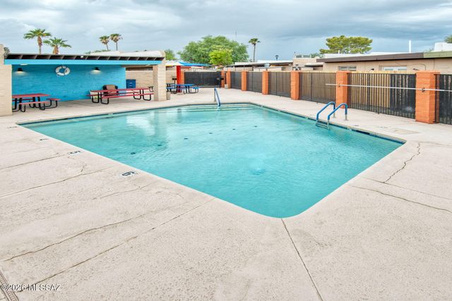1948 W Amy Drive, Tucson, AZ 85705