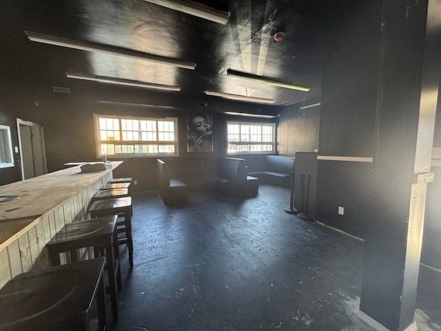 64 Dewey St, Worcester, MA 01610