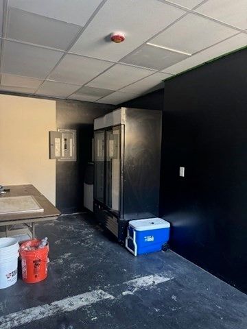 64 Dewey St, Worcester, MA 01610