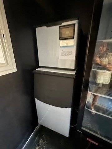 64 Dewey St, Worcester, MA 01610