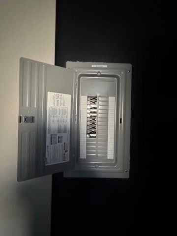 64 Dewey St, Worcester, MA 01610