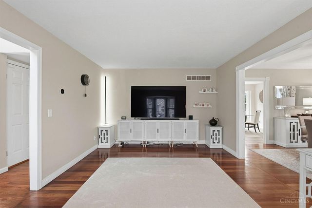 5445 Pine Vista Court, West Chester, OH 45069