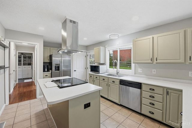 5445 Pine Vista Court, West Chester, OH 45069