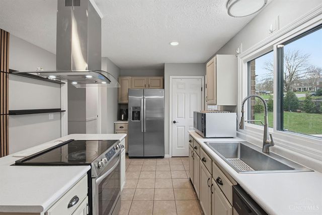 5445 Pine Vista Court, West Chester, OH 45069