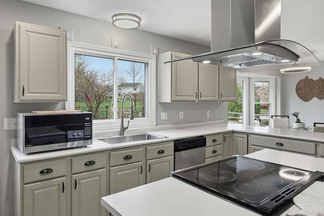 5445 Pine Vista Court, West Chester, OH 45069