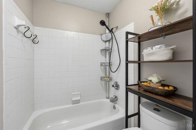 5445 Pine Vista Court, West Chester, OH 45069