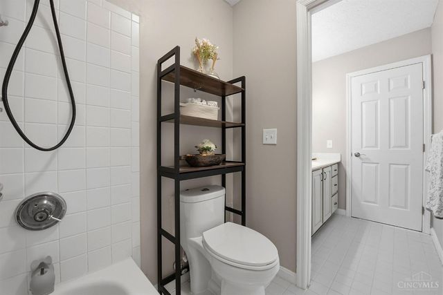 5445 Pine Vista Court, West Chester, OH 45069