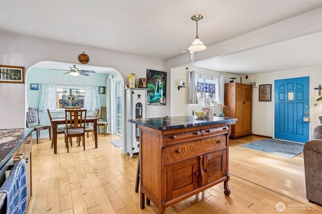 4913 W Sunnyside Boulevard, Marysville, WA 98270