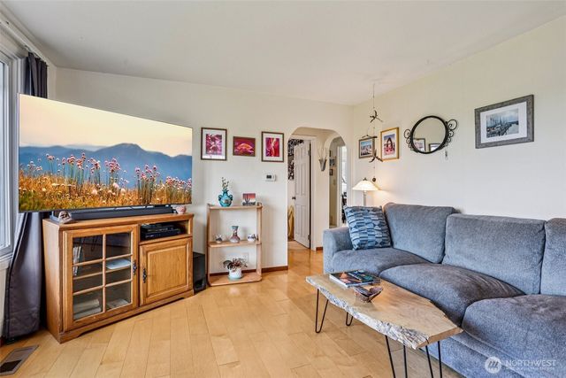 4913 W Sunnyside Boulevard, Marysville, WA 98270