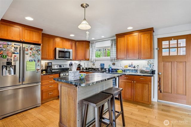 4913 W Sunnyside Boulevard, Marysville, WA 98270