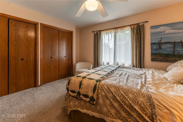 2210 Merle Huff Avenue, Norwalk, IA 50211