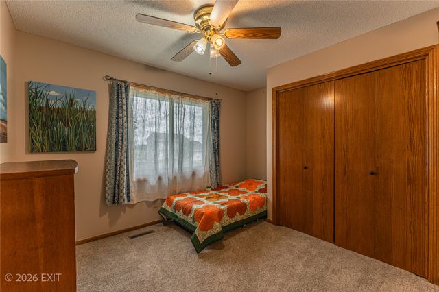 2210 Merle Huff Avenue, Norwalk, IA 50211
