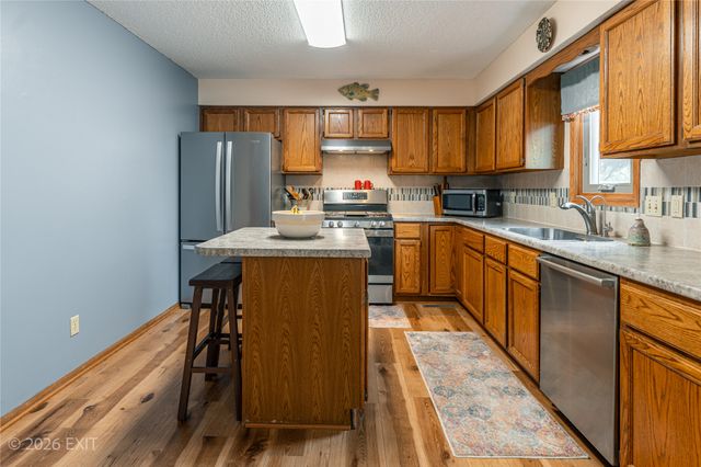 2210 Merle Huff Avenue, Norwalk, IA 50211