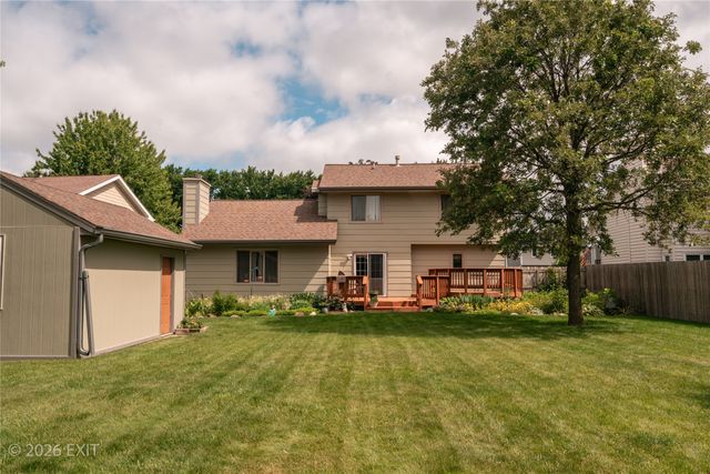 2210 Merle Huff Avenue, Norwalk, IA 50211