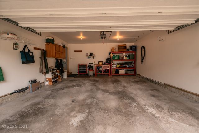 2210 Merle Huff Avenue, Norwalk, IA 50211
