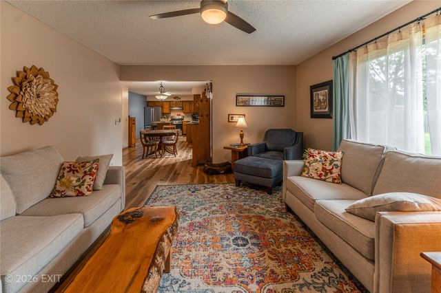 2210 Merle Huff Avenue, Norwalk, IA 50211