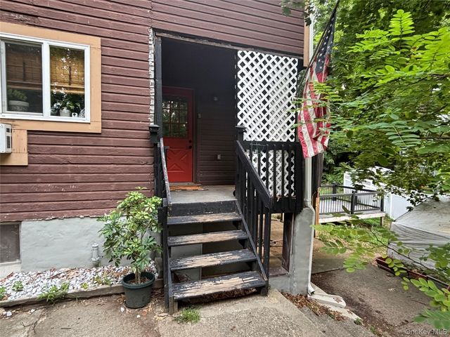 55 Boulevard Knolls, Poughkeepsie, NY 12601