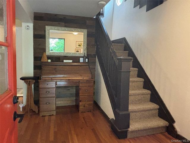 55 Boulevard Knolls, Poughkeepsie, NY 12601