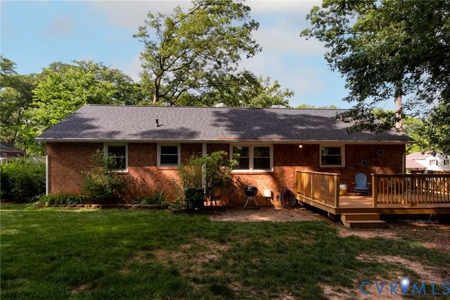 10341 Vineland Rd, North Chesterfield, VA 23235