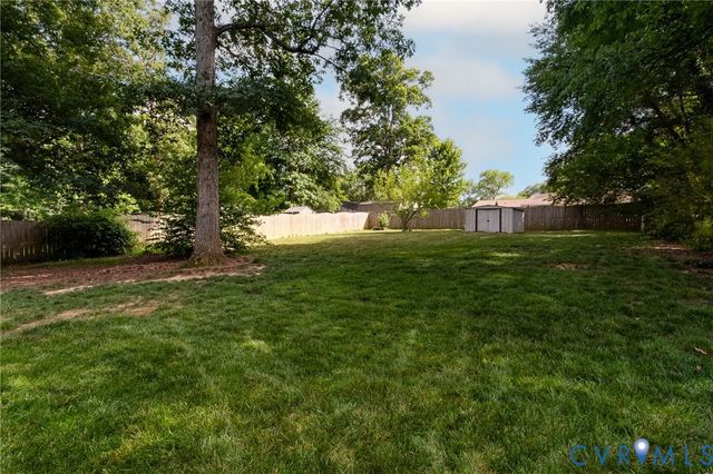 10341 Vineland Rd, North Chesterfield, VA 23235