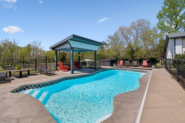 3010 Spencer Mill Rd, Bon Aqua, TN 37025