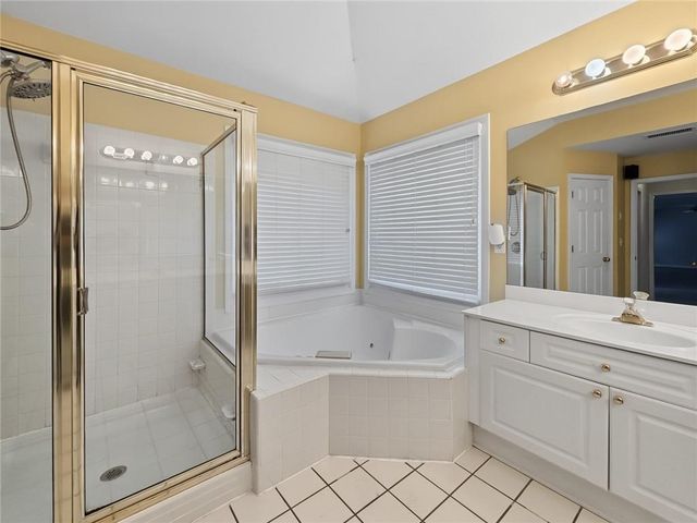 3935 Canterbury Walk Drive, Duluth, GA 30097