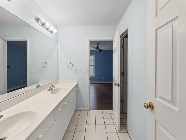 3935 Canterbury Walk Drive, Duluth, GA 30097