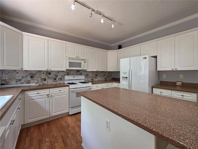 3935 Canterbury Walk Drive, Duluth, GA 30097