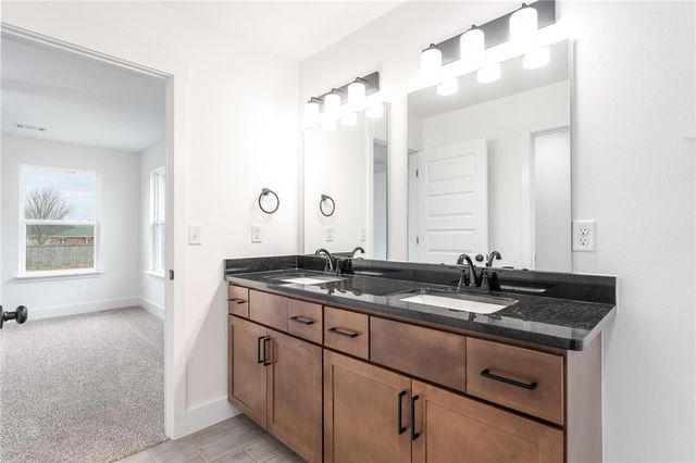 1070 Ari Avenue, Centerton, AR 72719