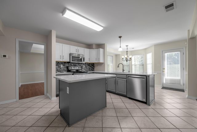 2204 Burns Court, Lexington, KY 40513