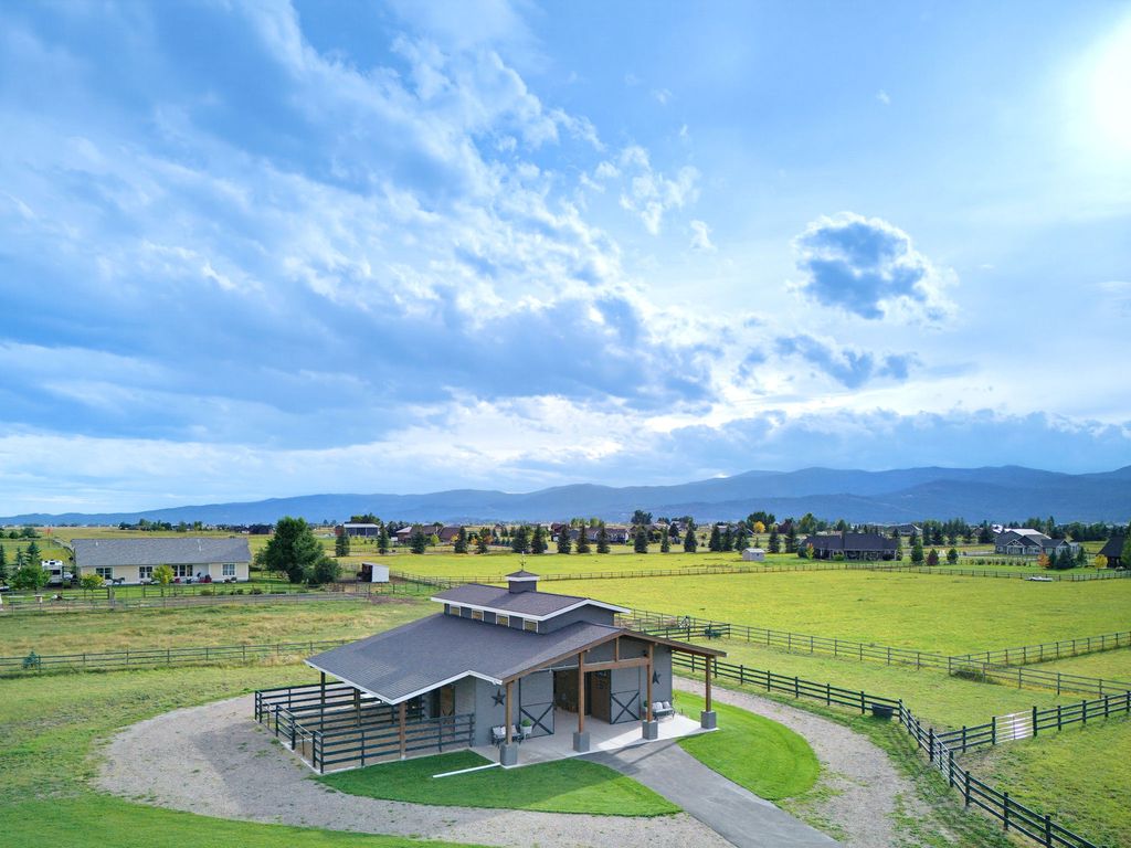 86 Sundance Way, Kalispell, MT 59901 photo 2