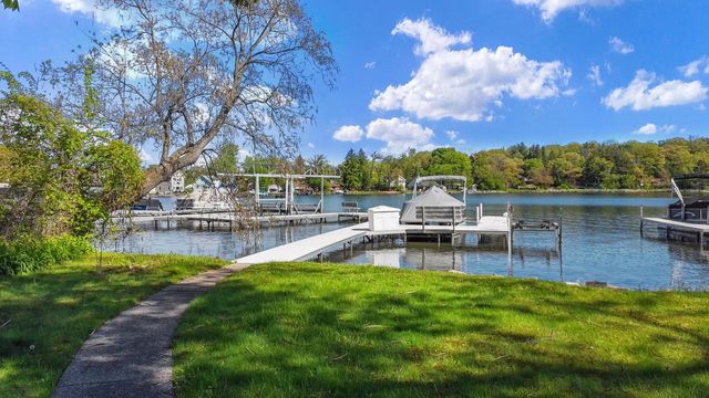 354 Indian Point ROAD, Twin Lakes, WI 53181