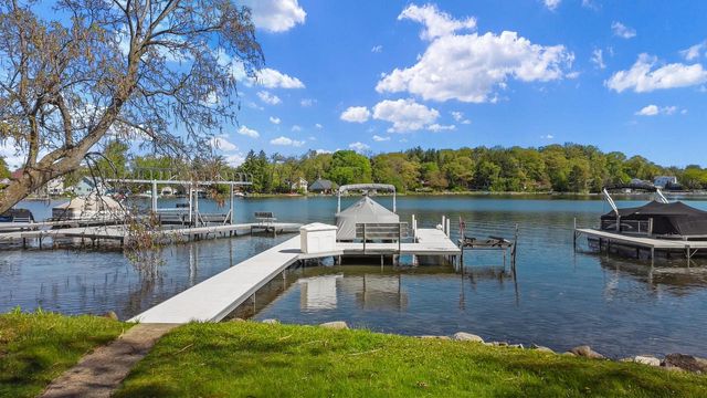 354 Indian Point ROAD, Twin Lakes, WI 53181
