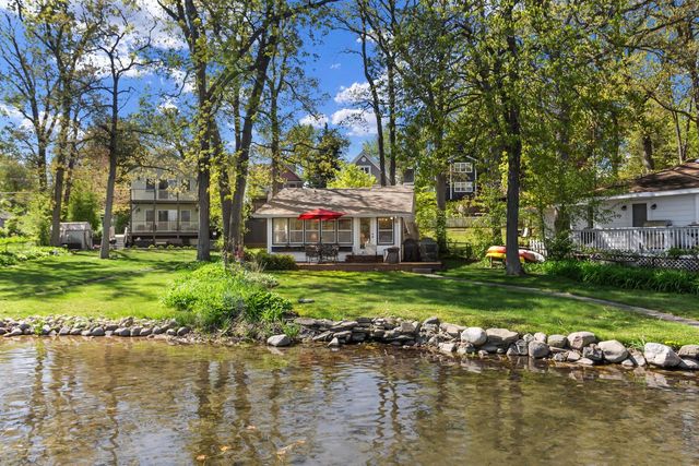 354 Indian Point ROAD, Twin Lakes, WI 53181